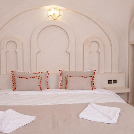 Riad Chebbi Merzouga Bagian luar foto