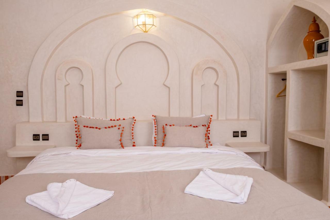 Riad Chebbi Merzouga Bagian luar foto
