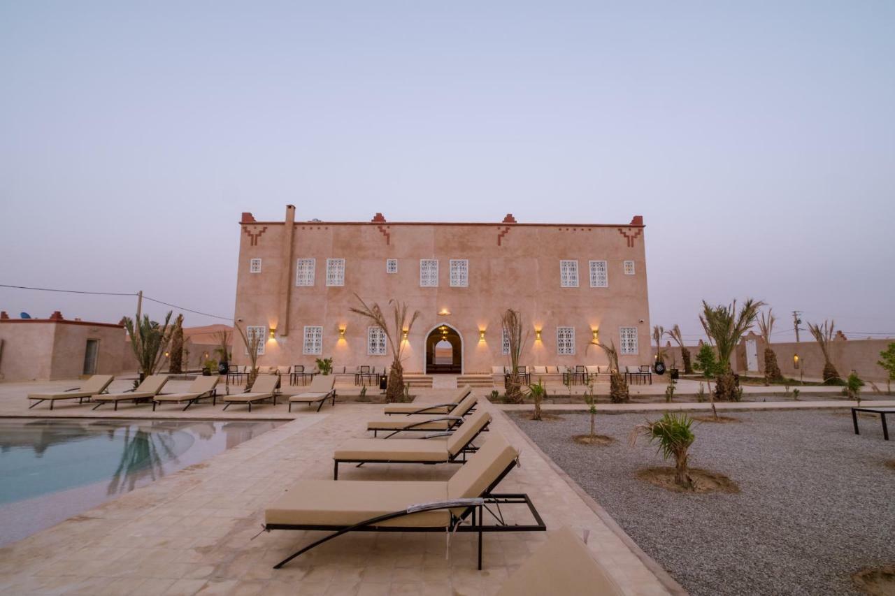 Riad Chebbi Merzouga Bagian luar foto